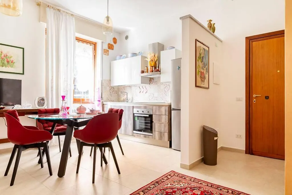 Appartamento Elegante E Tranquillo Милан 0*,  Италия